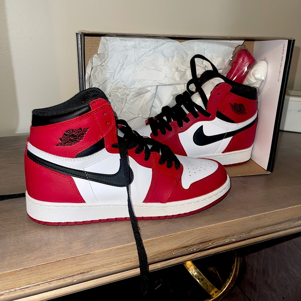 Jordan 1 Retro (Chicago)(2015)
